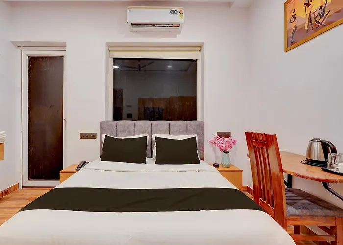 Hotel O Grand Crown