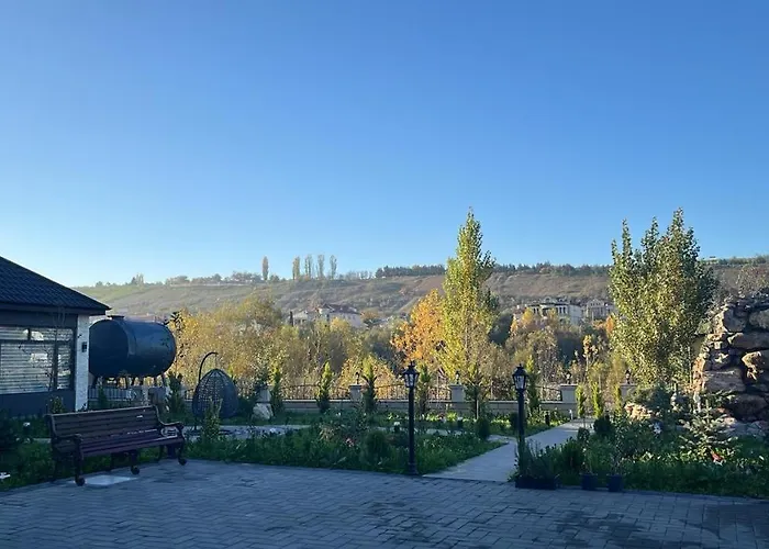 River Hotel Restaurant
