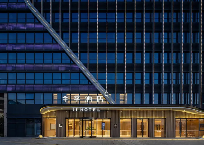 Ji Hotel Zhangjiagang High-Speed Railway Station