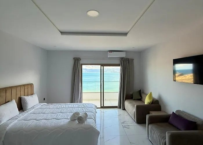 Golden Bay Hotel
