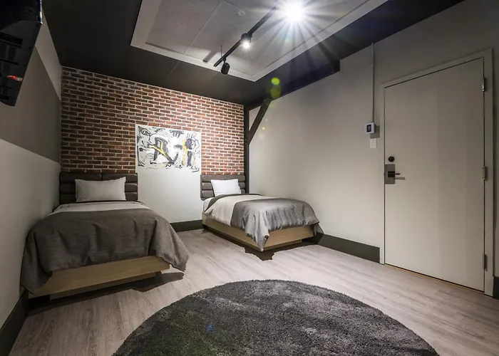 La Suite Hotel