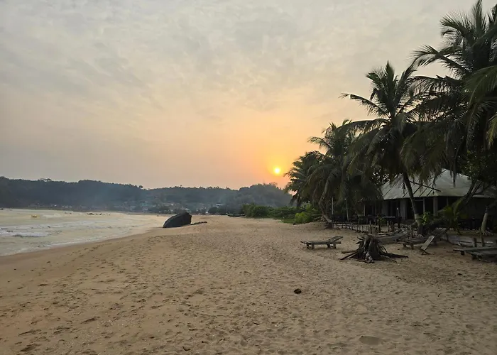 Hideout Lodge