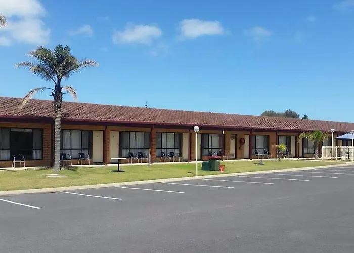 Kingston Ocean View Motel