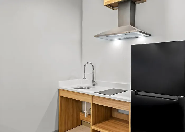 Americas Best Value Inn & Suites Tomball Grand Parkway