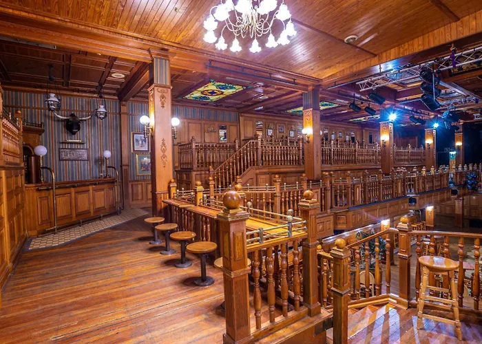 Carousel Hotel