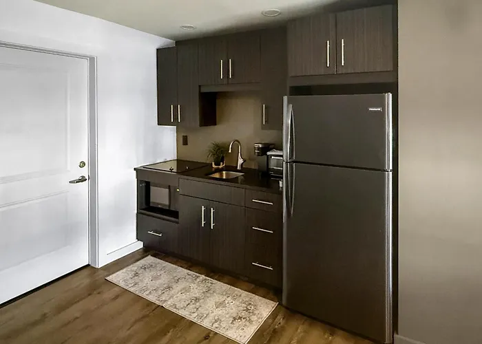Daniella'S Suites