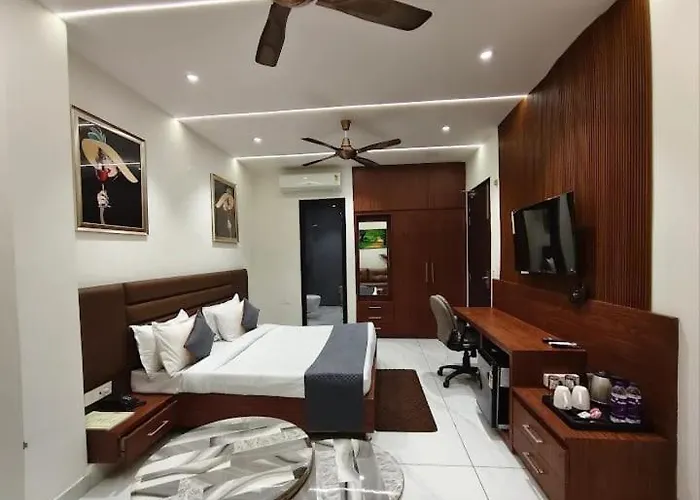 Hotel Switzerland In Dalhousie #Premium Room With Mountain View
