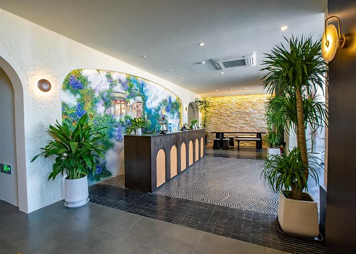 Bay Four Seasons Castle Hotel
