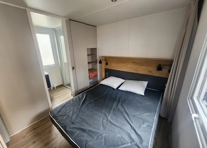 Mobilhome Dans Les Pins - Camping Les Oyats