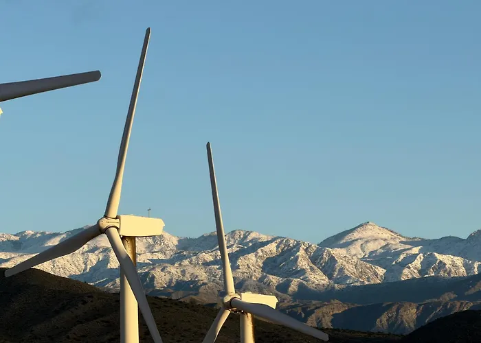 Charming-Cozy Trailer Under The Turbines