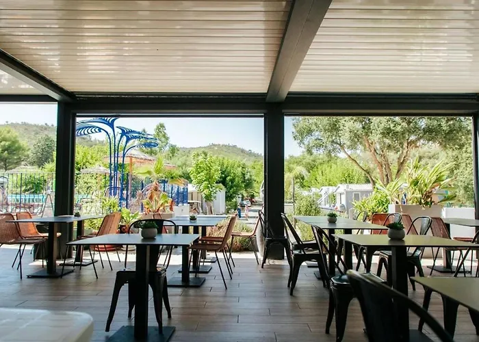 Mobil Home Avec Terrasse A Bormes-Les-Mimosas - Api-1-52-270