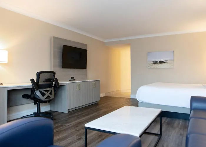 The Fredericton Inn