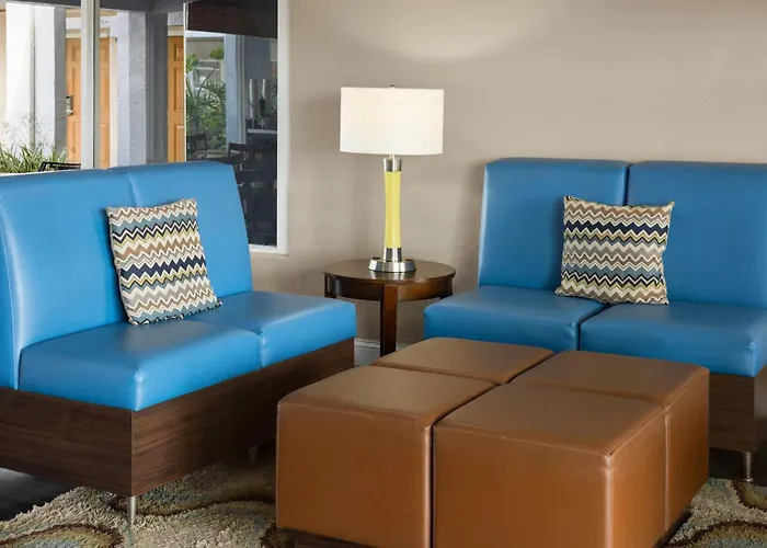 Super 8 By Wyndham Ellenton Bradenton Area