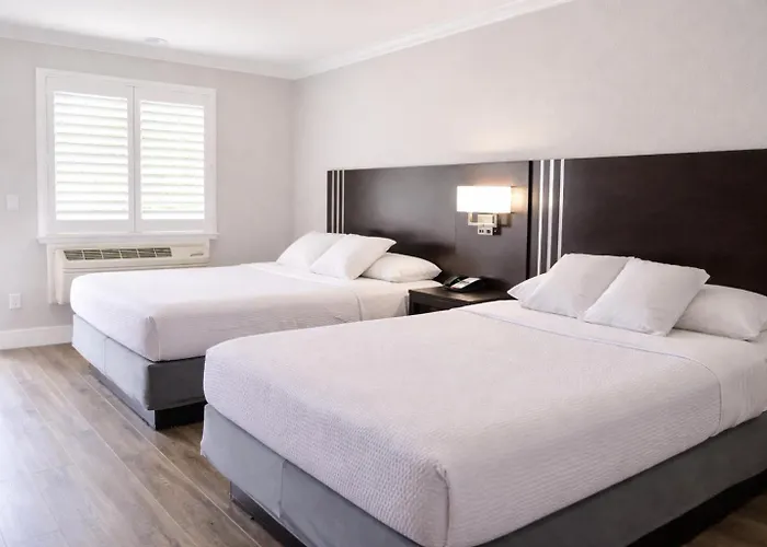 Fairview Inn & Suites
