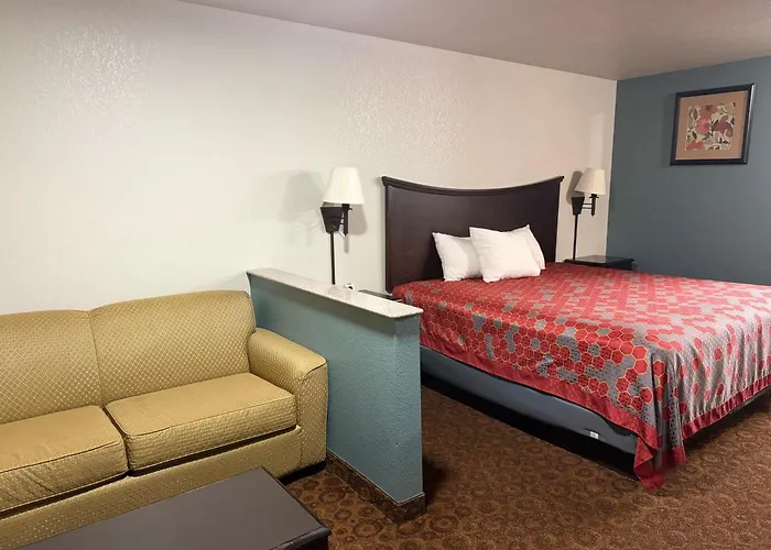 The Magnolia Hotel Searcy