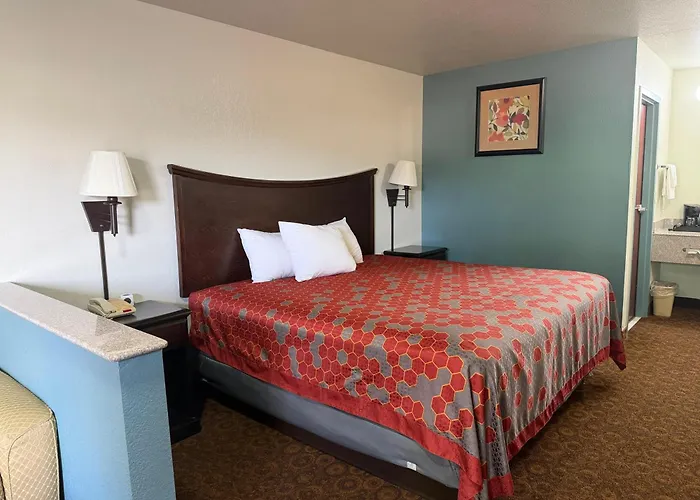 The Magnolia Hotel Searcy