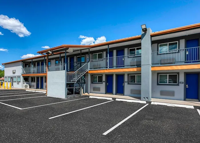 Copper Manor Motel