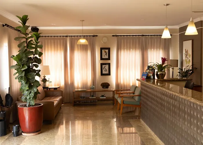 Candeias Hotel