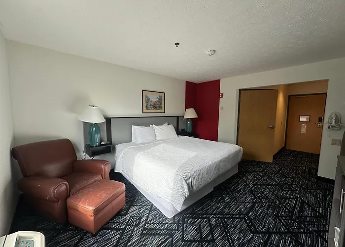 Ramada By Wyndham Strasburg Dover