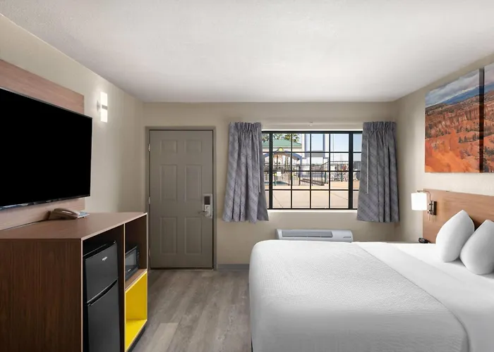 Days Inn By Wyndham Safford, Az