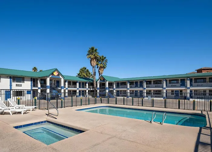 Days Inn By Wyndham Safford, Az