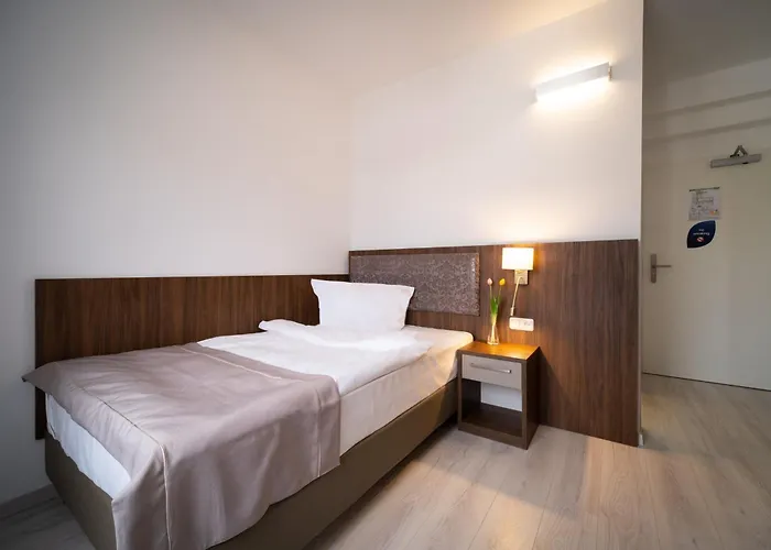 Anor Hotel I Park Sleep & Fly I Frankfurt Airport