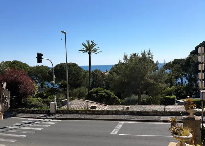 Hotel Villa Flora