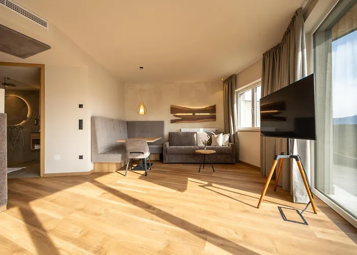 Egger Apartments & Suites