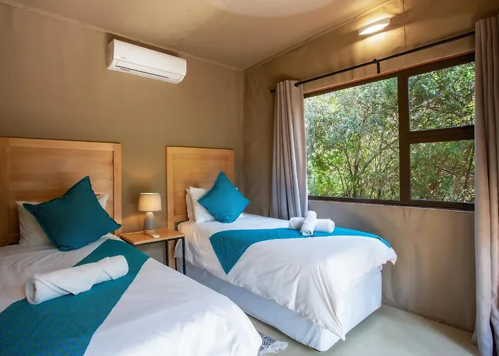 Kingfisher Creek Safari Lodge