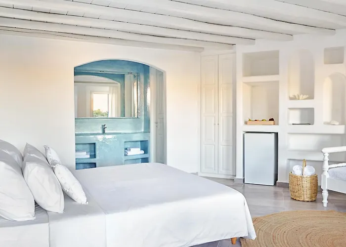 Mykonos Lolita, A Grecotel Resort to Live Agios Sostis 