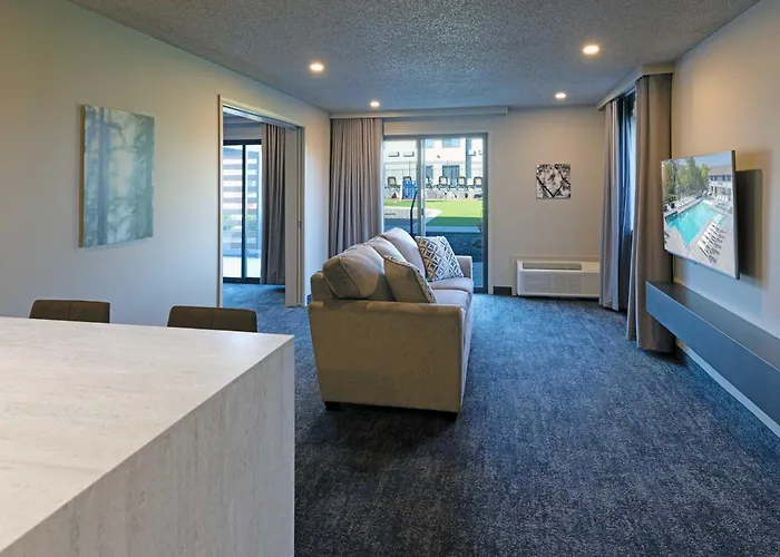 Ruby River Hotel (Adults Only)
