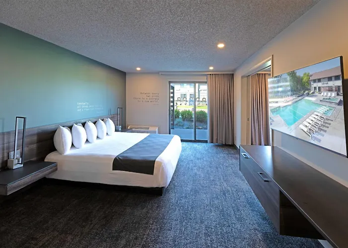 Ruby River Hotel (Adults Only)