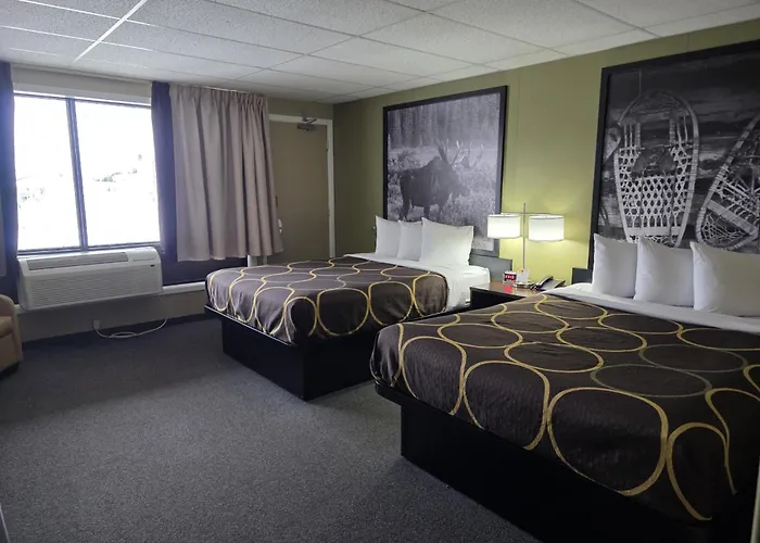 Super 8 By Wyndham Hearst On