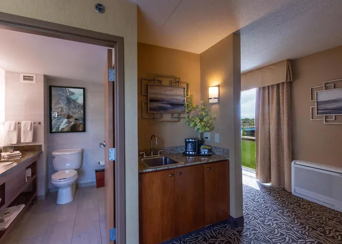Doubletree By Hilton Bay City - Riverfront