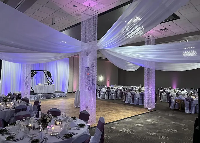 Doubletree By Hilton Bloomington