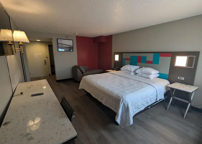 Ramada By Wyndham East Orange