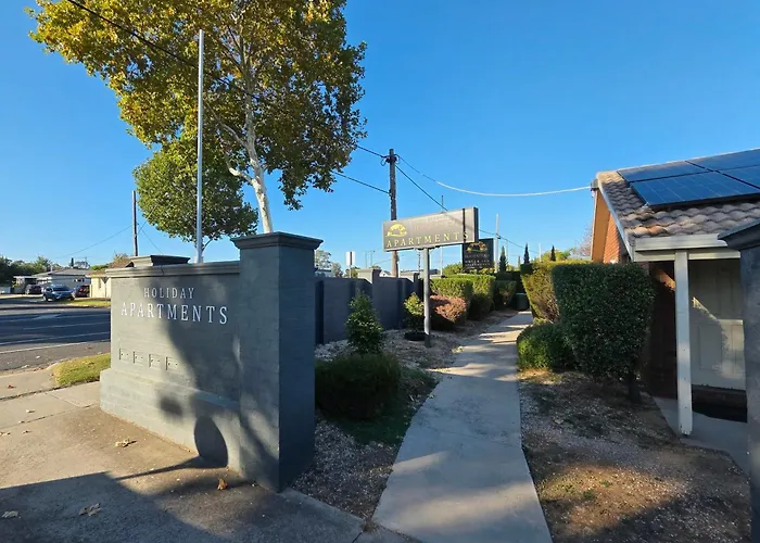 Homestead Motor Inn & Apartments