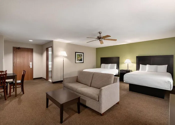 Baymont By Wyndham Rockford