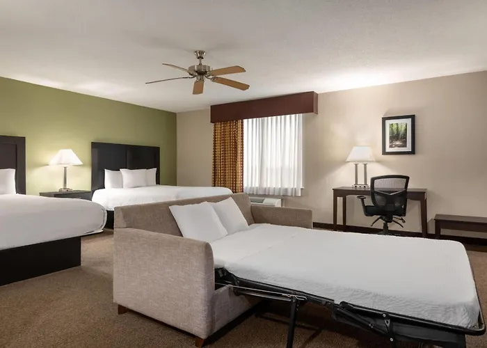 Baymont By Wyndham Rockford