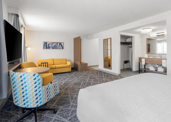 Hampton Inn & Suites New Castle, Pa