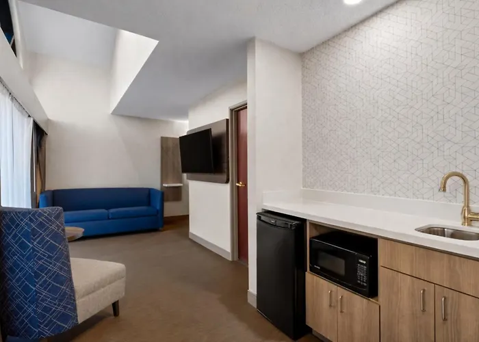 Holiday Inn Express Grove City - Premium Outlet Mall By Ihg