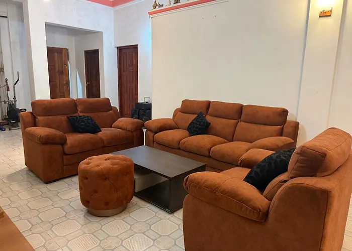 Roshan Guest House