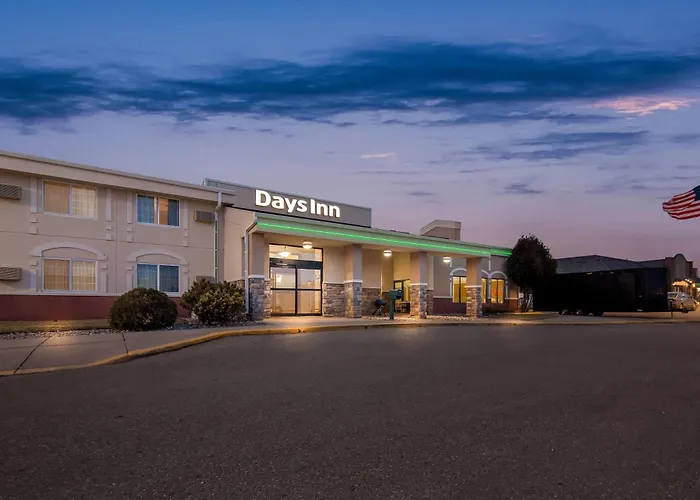 Days Inn By Wyndham Minot