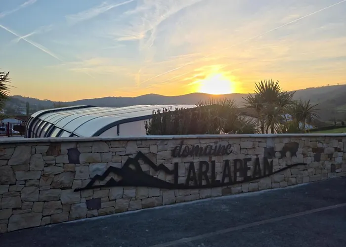 Domaine Chalets Larlapean