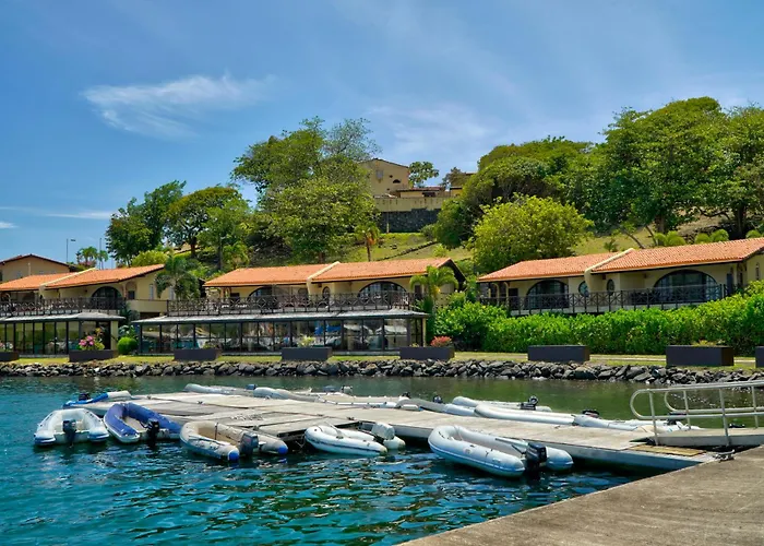 Secret Harbour Boutique Hotel And Marina