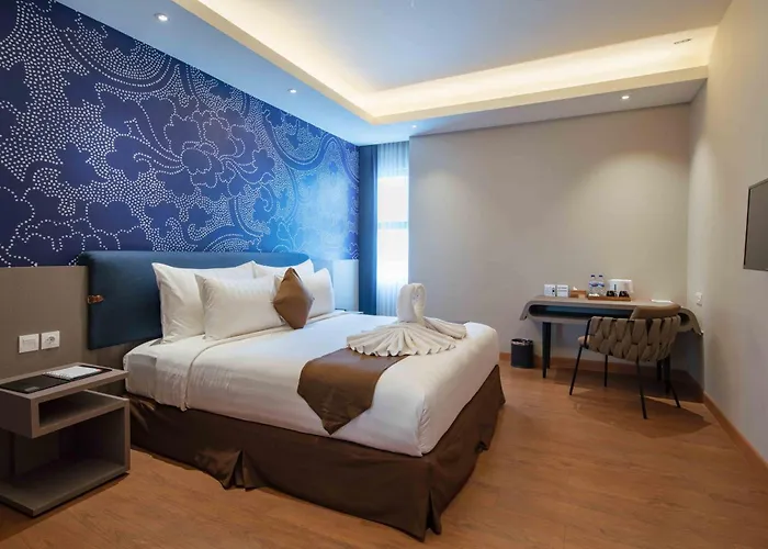 Luminor Hotel Airport Sidoarjo By Wh , Best Choice And Strategic Location With A Rooftop Area In Town