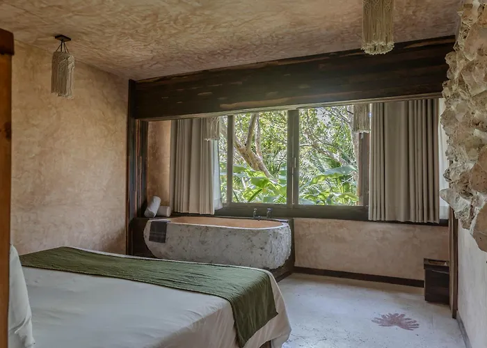 Mayan Monkey Isla Mujeres - Social Hotel (Adults Only)
