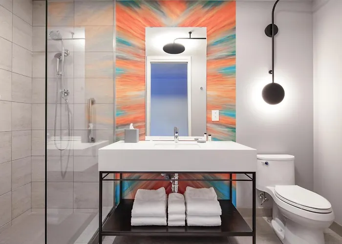 Canvas Moncton, Tapestry Collection By Hilton
