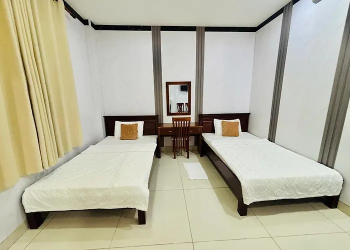 Ngoc May - Dai Loi Hotel
