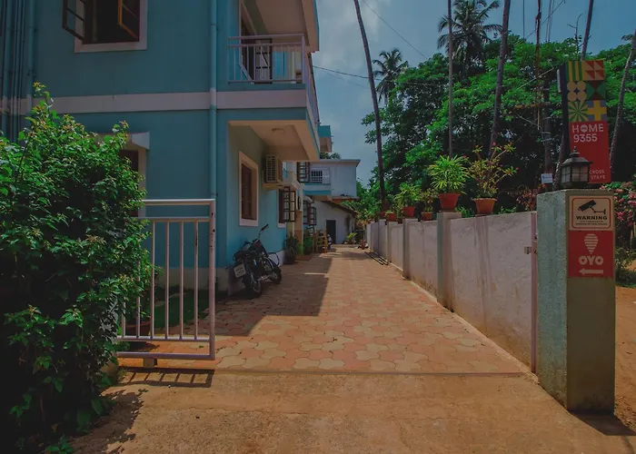 Super Collection O Holy Cross Home Stays